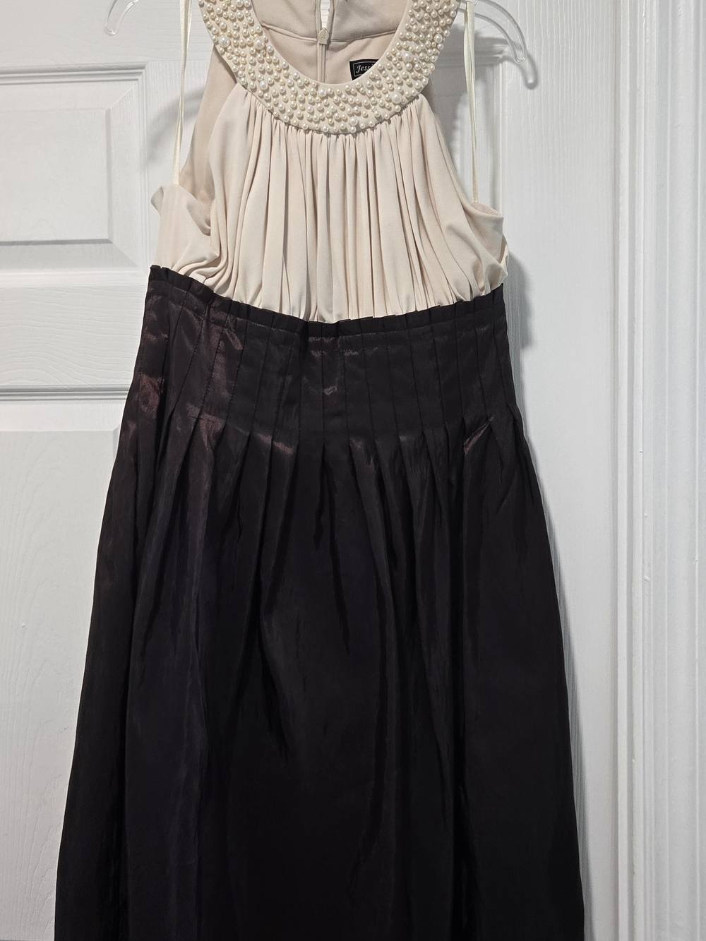 Jessica Howard Cream and Brown Beaded-Neck Formal Dress